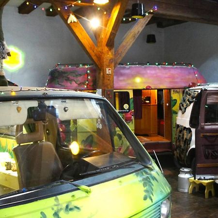 Urban Van Glamping Rīga Exterior foto