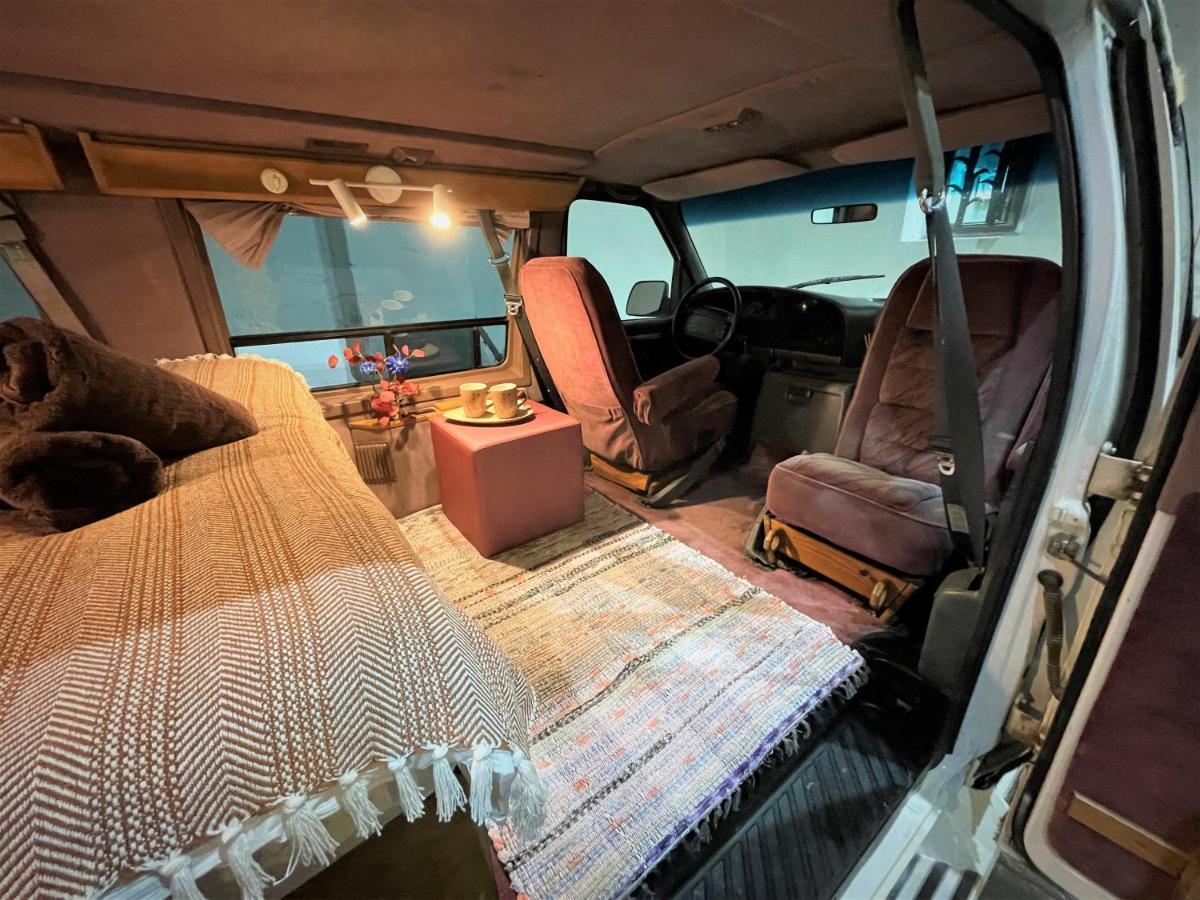Urban Van Glamping Rīga Exterior foto