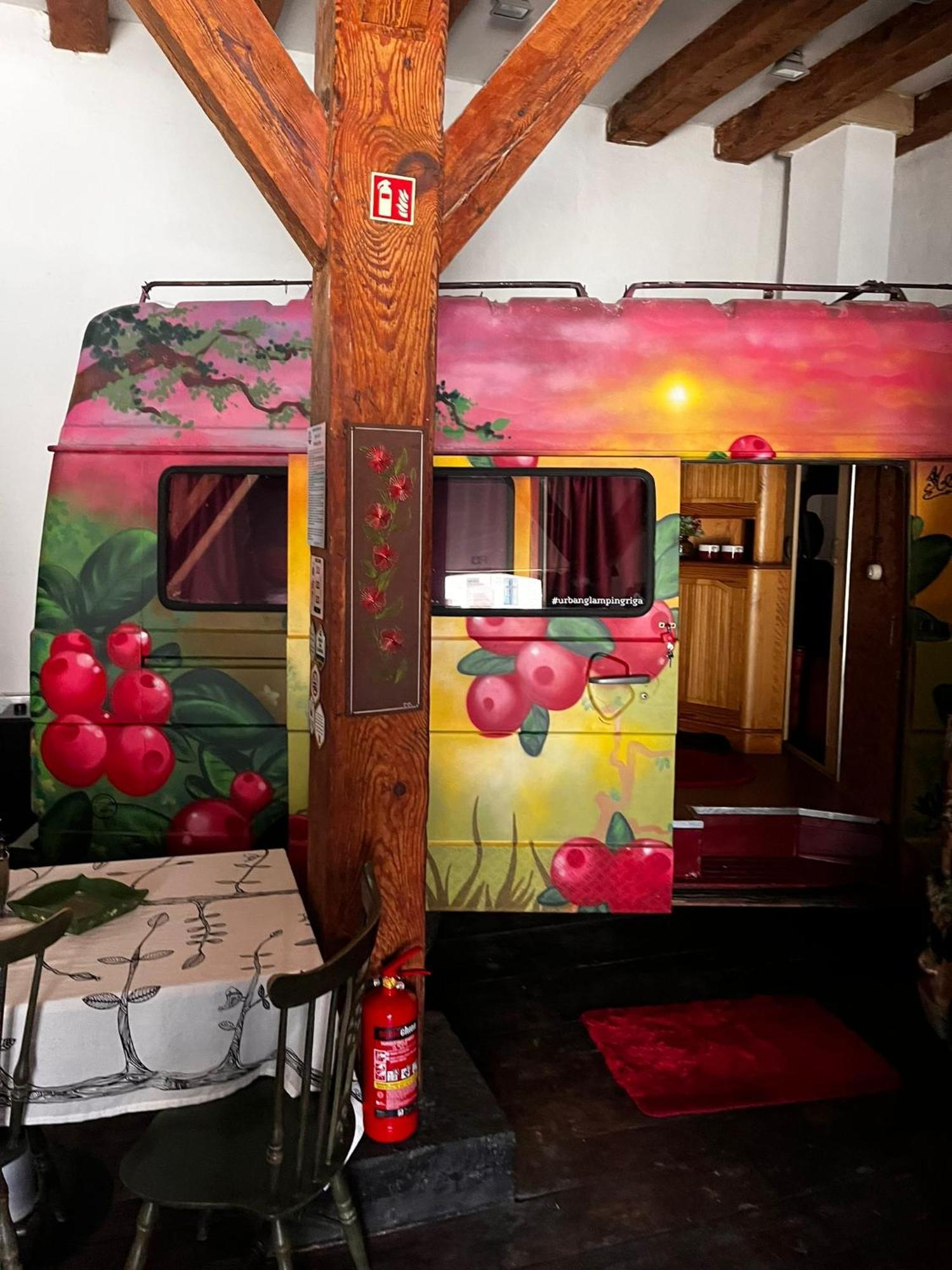 Urban Van Glamping Rīga Exterior foto